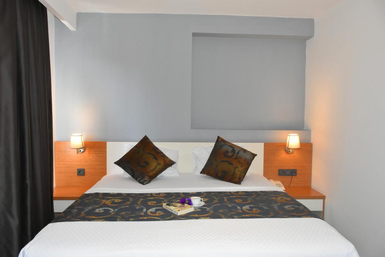 Kasmahal Hotel Luaran gambar